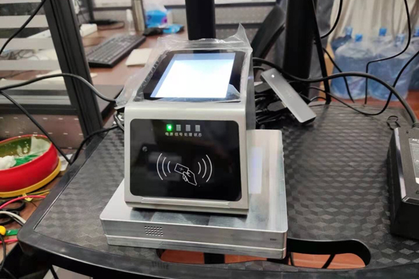 桌面式数字哨兵